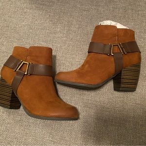 Women’s Qupid Ankle boots w/buckle detail